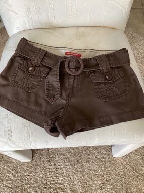UNIONBAY Chocolate Brown Short Shorts with Ring Belt🌹